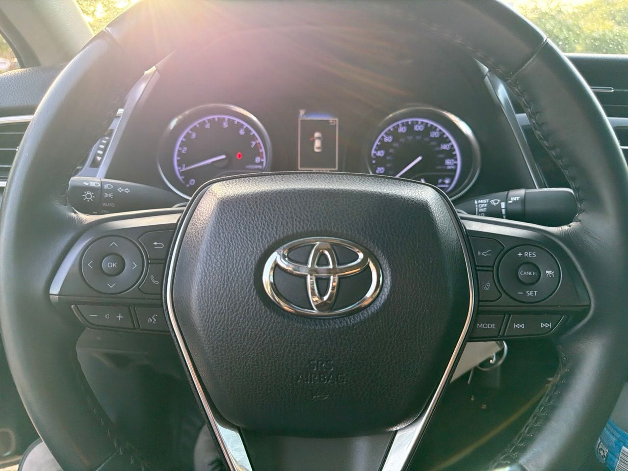 View vehicle photo 7
