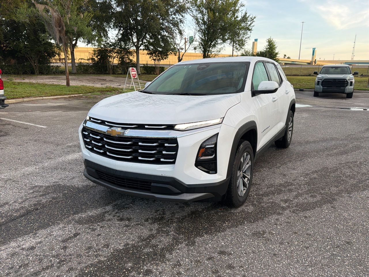 2026 Chevrolet Equinox LT 1.5T's photo