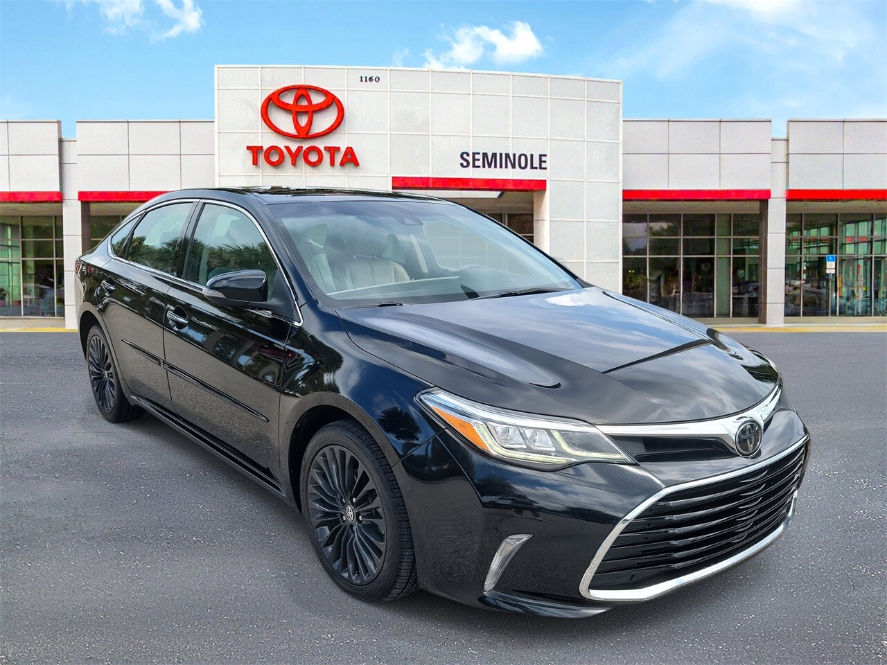 2017 Toyota Avalon Touring photo 2