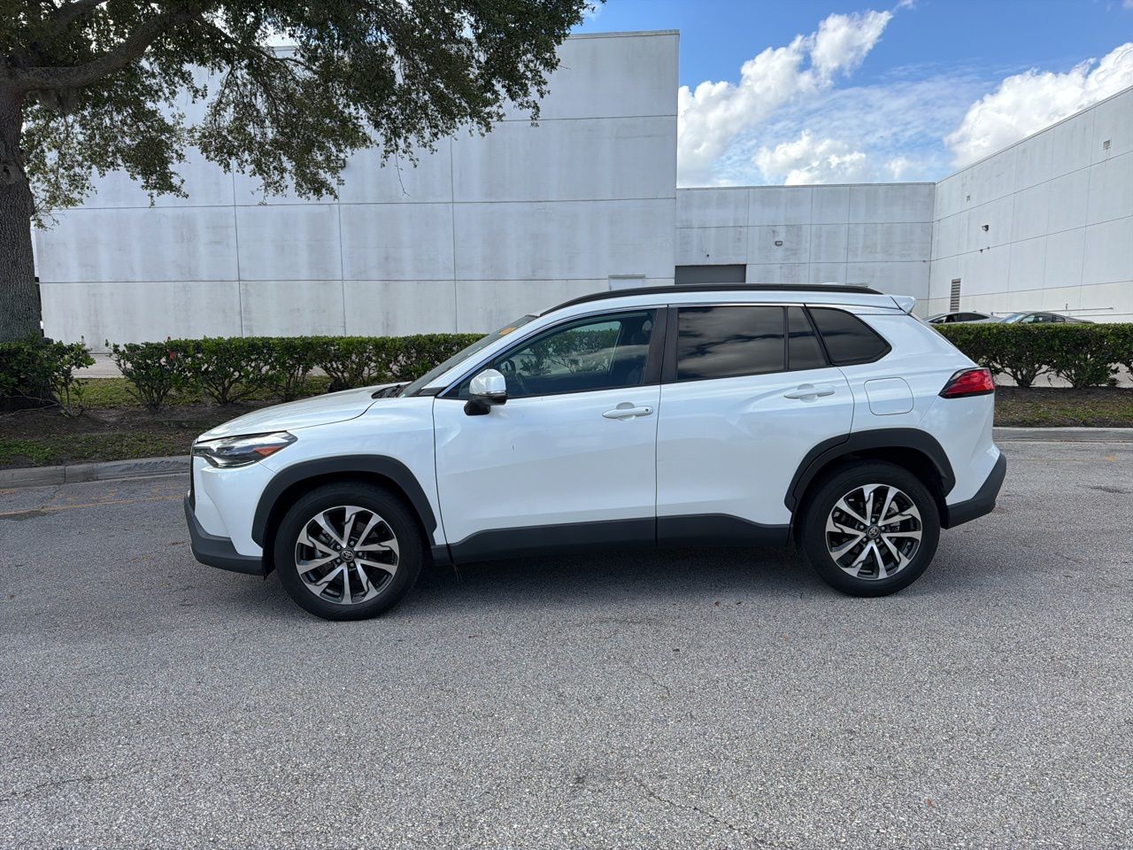 2022 Toyota Corolla Cross XLE