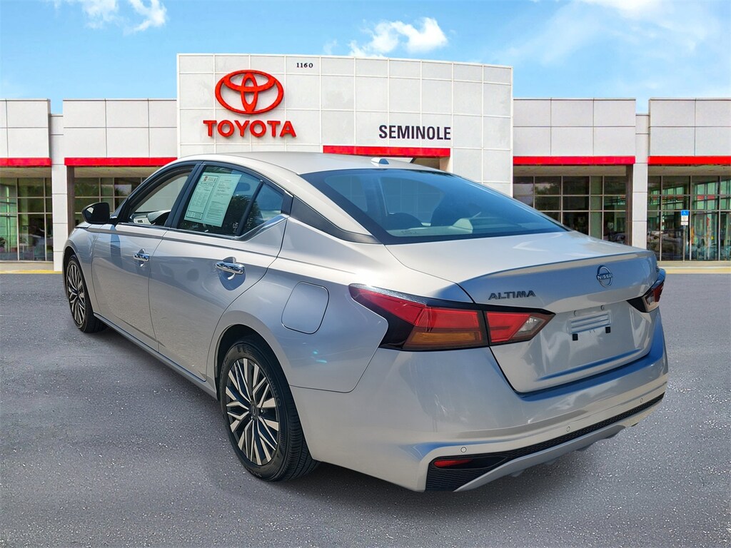 Used 2024 Nissan Altima 2.5 SV Sedan