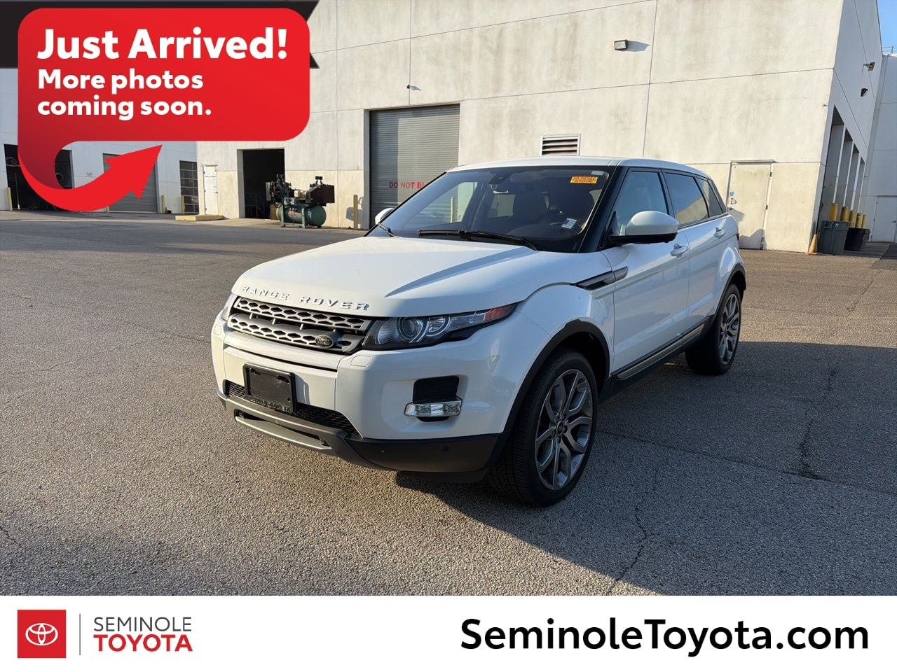 2015 Land Rover Range Rover Evoque Pure Premium 5 Door's photo