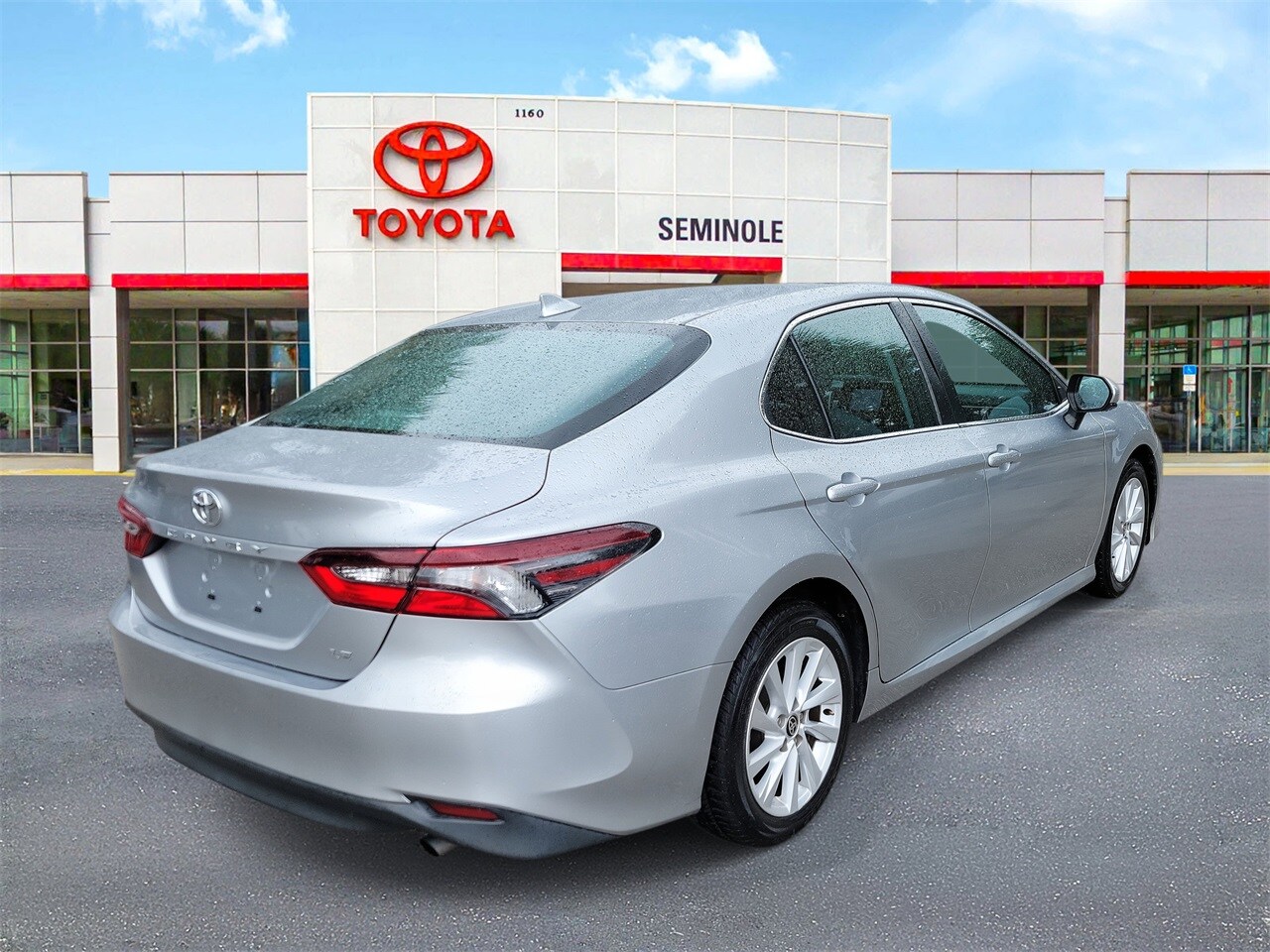 2021 Toyota Camry LE photo 2