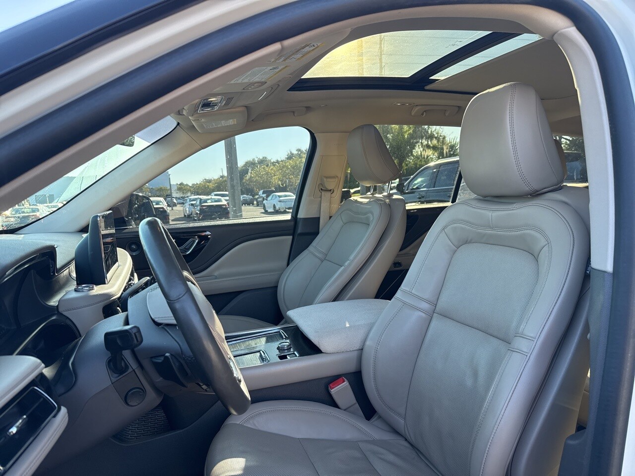 2022 Lincoln Aviator Reserve photo 3