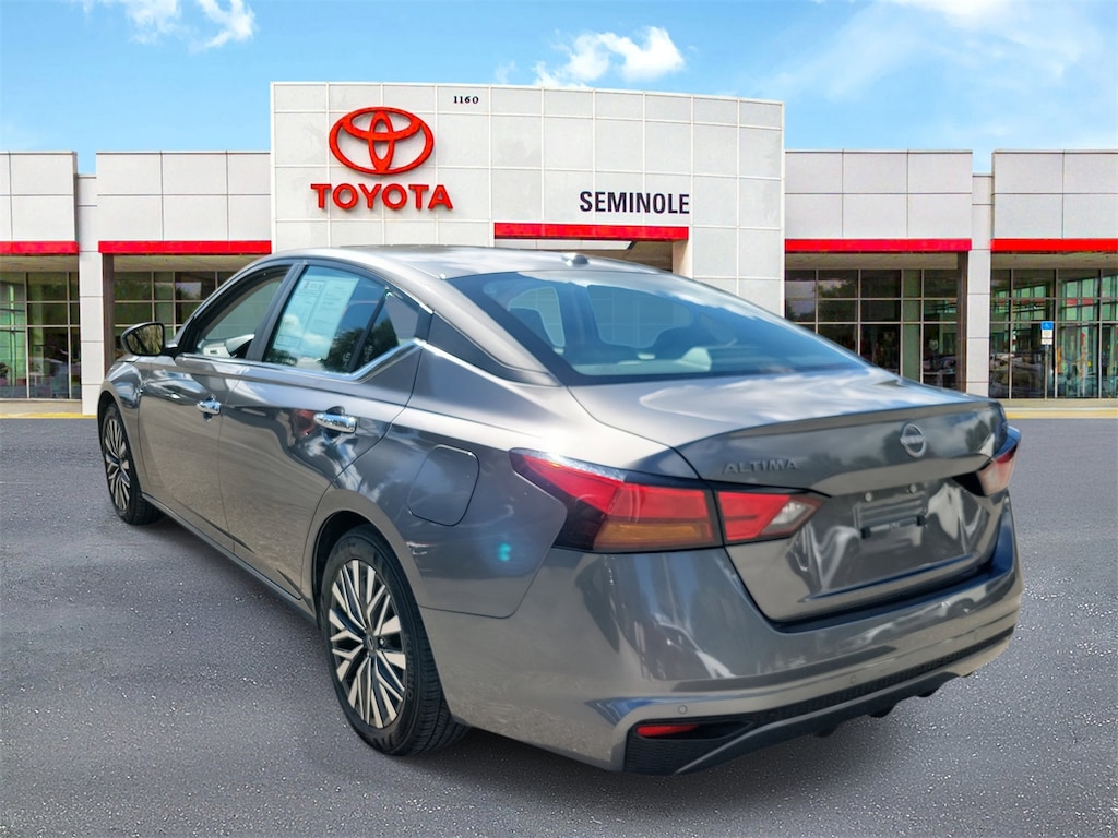 Used 2024 Nissan Altima 2.5 SV Sedan