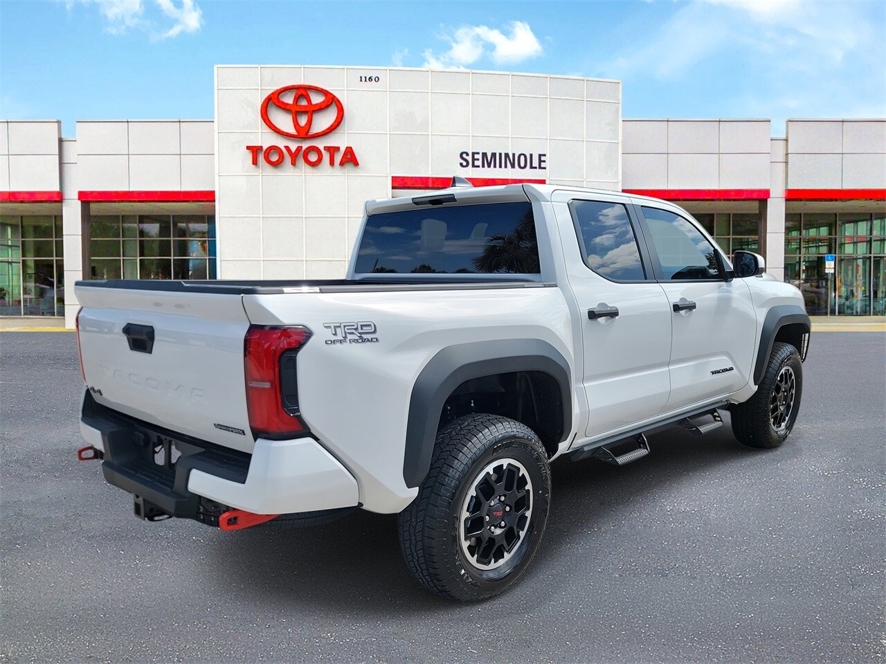 2025 Toyota Tacoma TRD photo 3