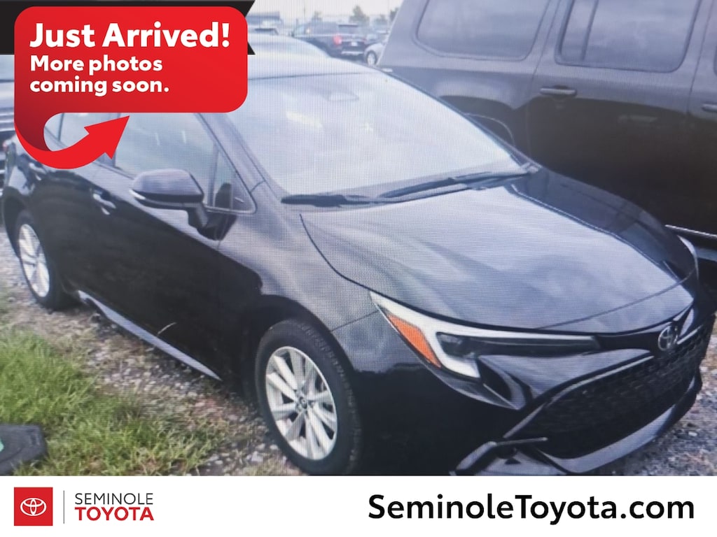 Used 2024 Toyota Corolla Hatchback SE Hatchback