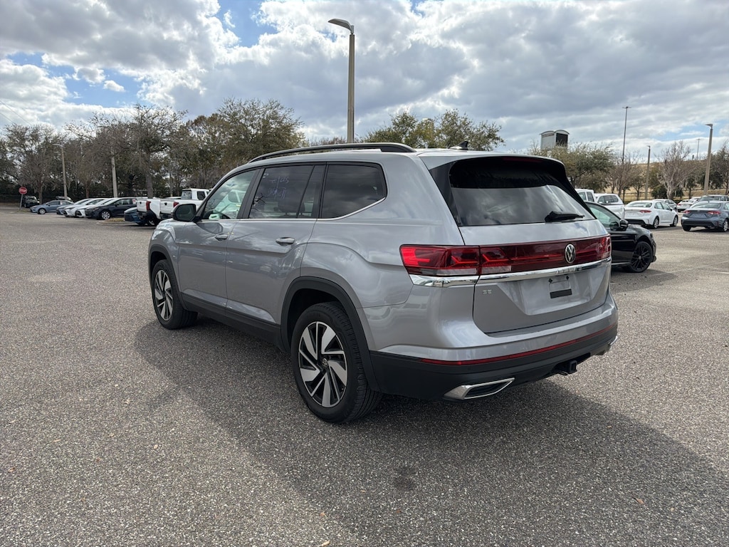 Used 2024 Volkswagen Atlas 2.0T SE w/Technology SUV