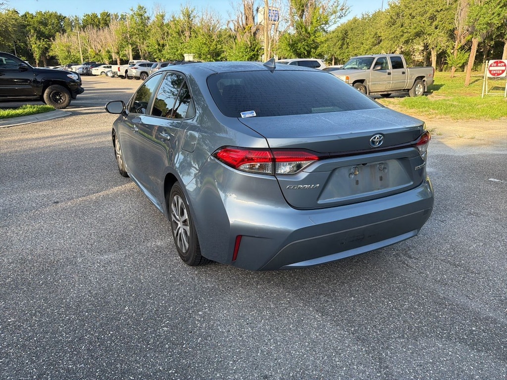 Used 2022 Toyota Corolla Hybrid LE Sedan