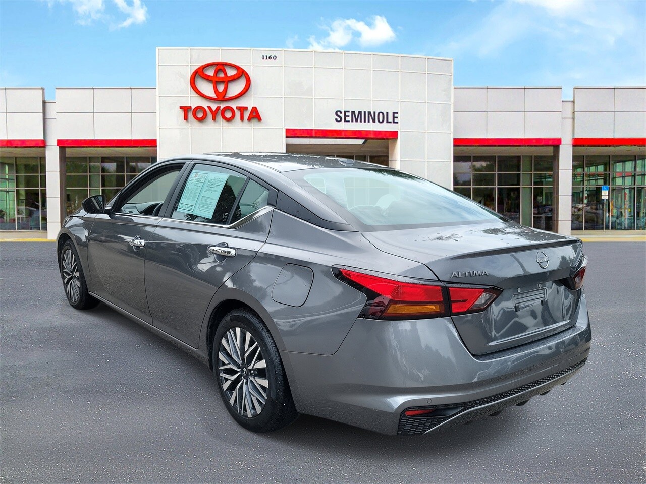 2024 Nissan Altima 2.5 SV photo 4