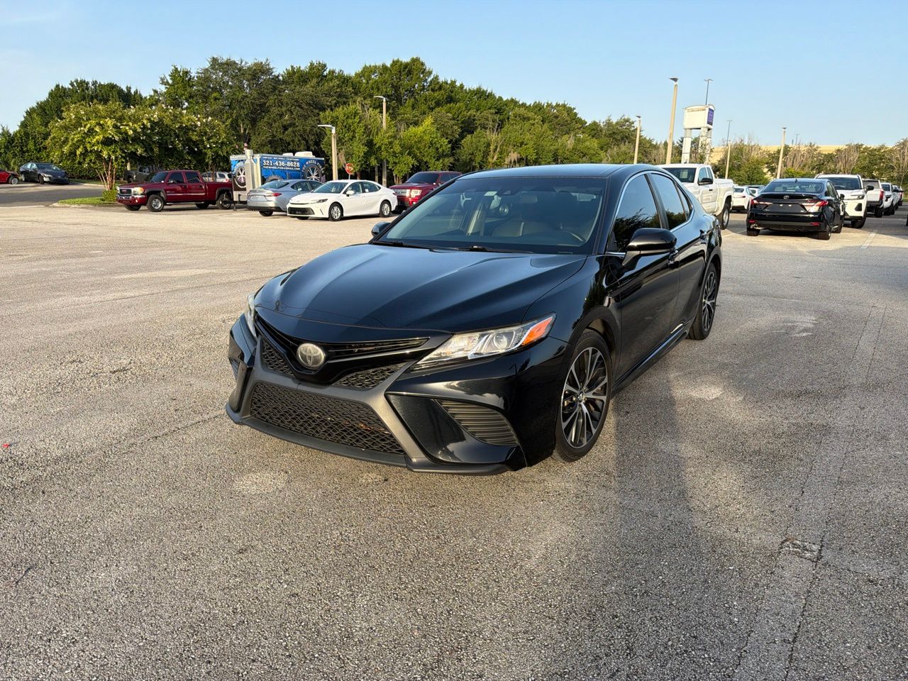 Midnight Black Metallic 2018 Toyota Camry Sedan Front-Wheel Drive 8-Speed Automatic