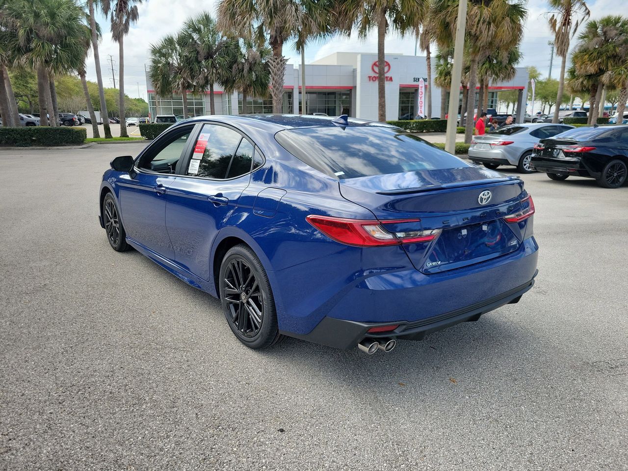 View vehicle photo 4