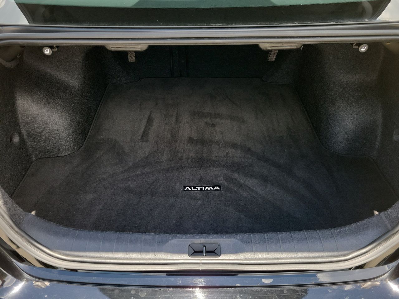 2025 Nissan Altima SV - Photo 7