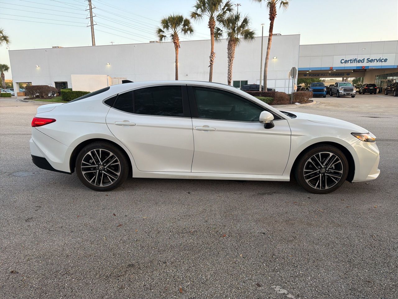 View vehicle photo 6