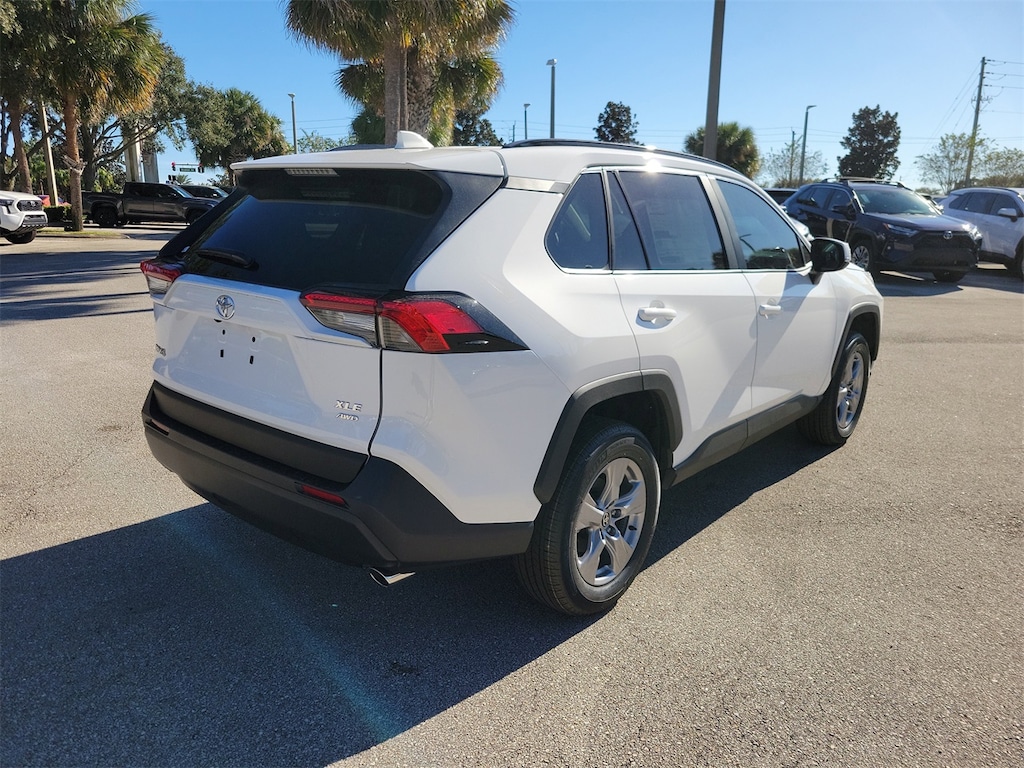 New 2025 Toyota RAV4 XLE SUV