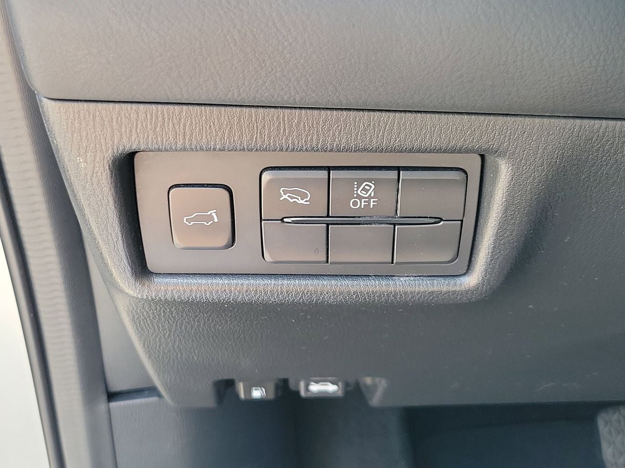2023 Mazda CX-5 S Preferred package Auto AWD's photo