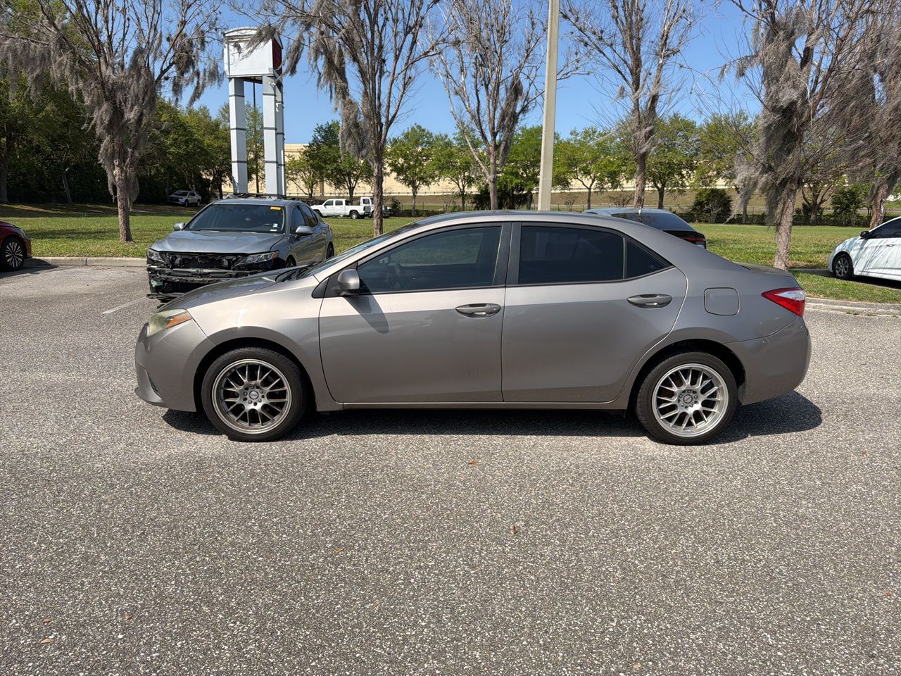 Used 2014 Toyota Corolla LE with VIN 5YFBURHEXEP051908 for sale in Sanford, FL