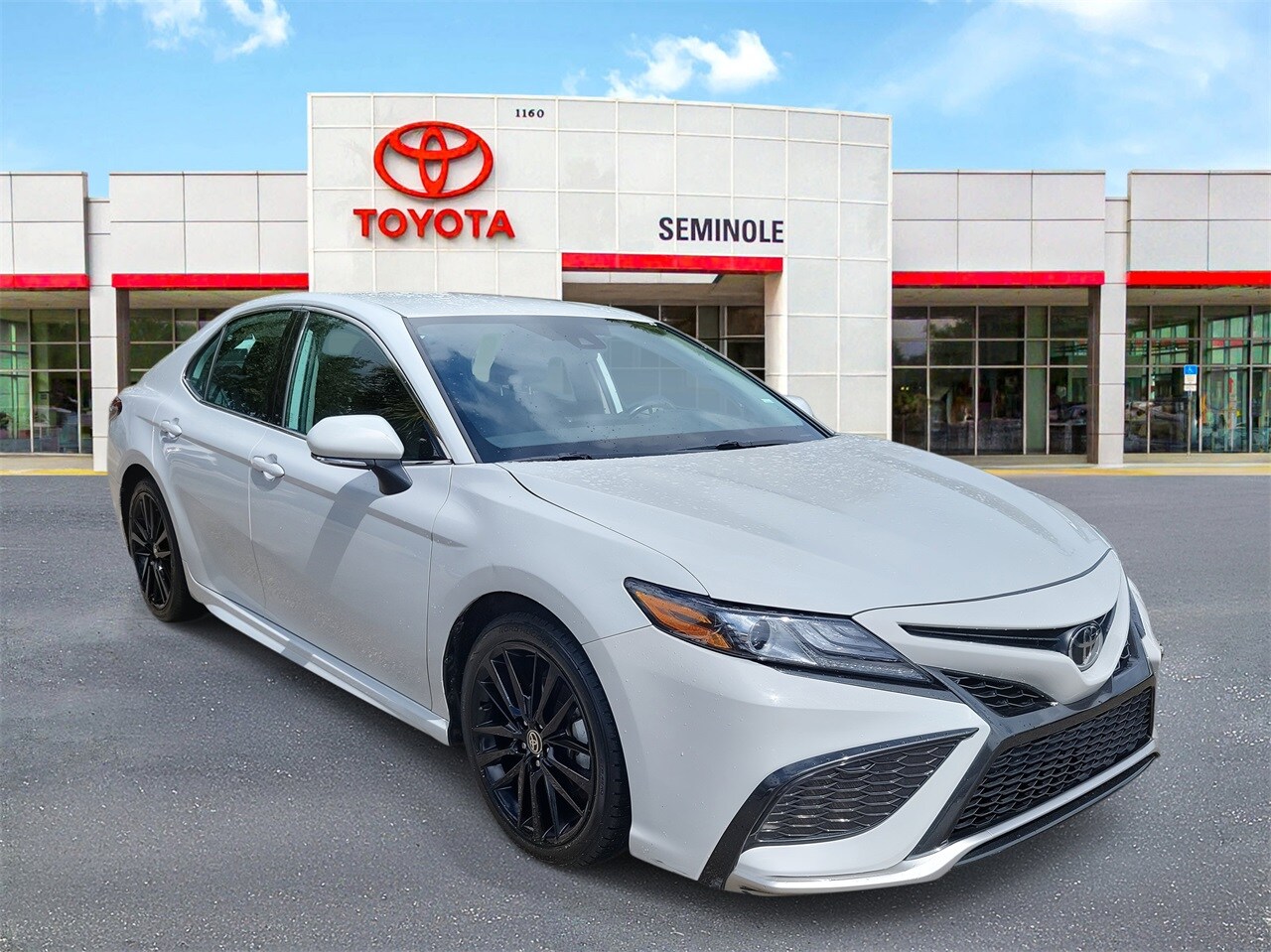 2023 Toyota Camry XSE photo 2