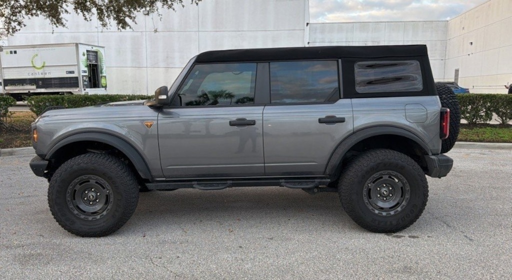 Used 2024 Ford Bronco Badlands SUV
