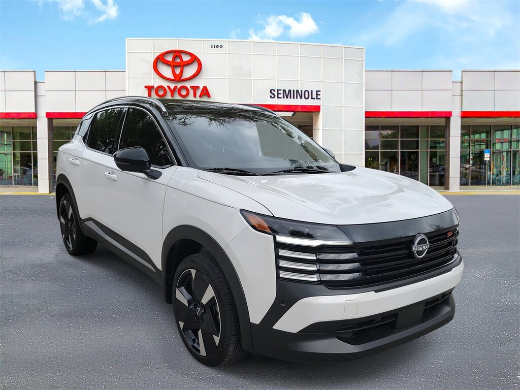 Used 2025 Nissan Kicks SR SUV