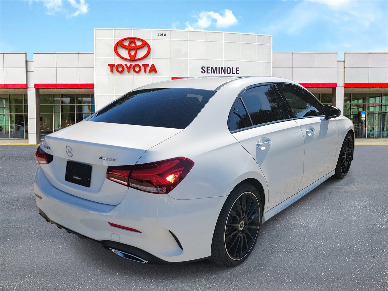 2022 Mercedes Benz A 220 4MATIC photo 3