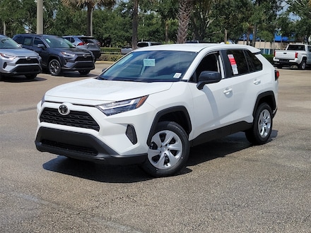 2025 Toyota RAV4 LE SUV