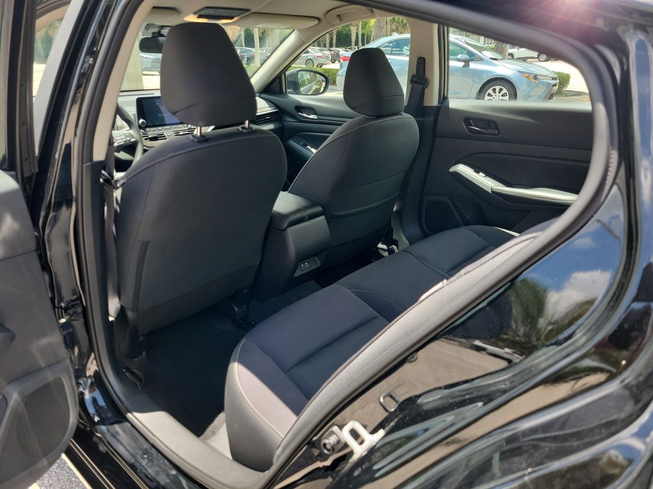 2025 Nissan Altima SV - Photo 8