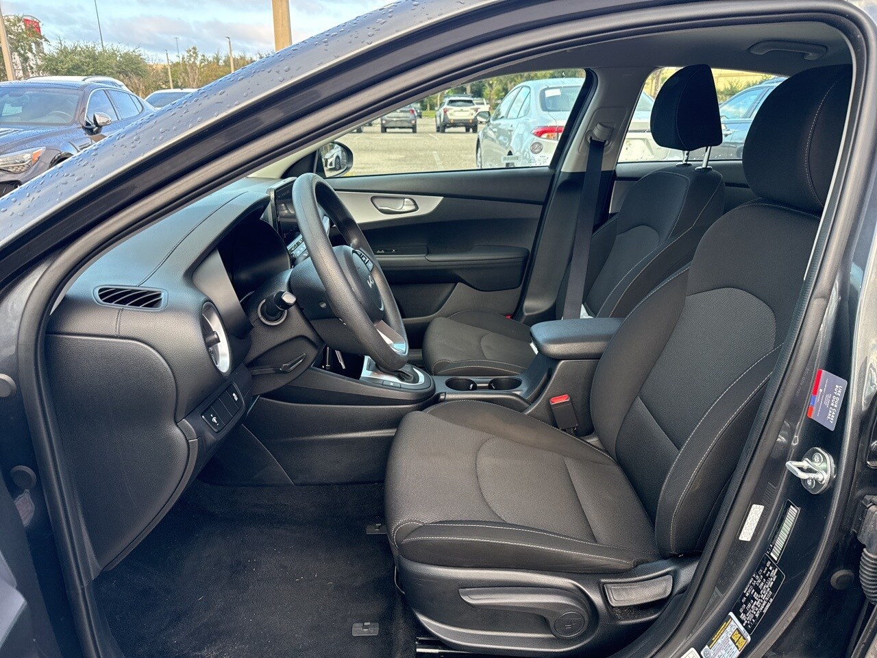 2024 Kia Forte LXS photo 4