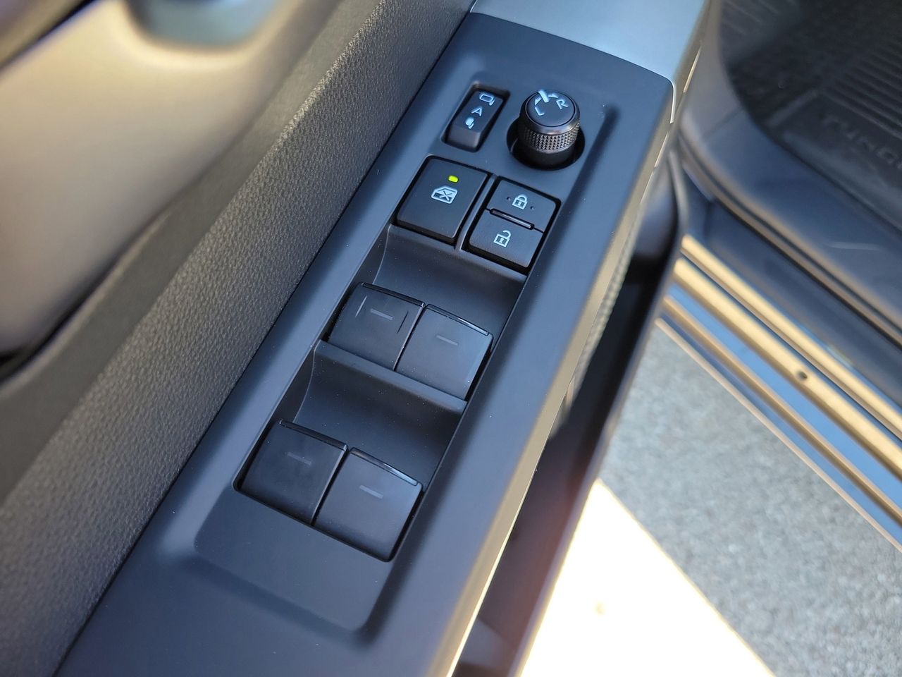 2026 Toyota Tundra Limited - Photo 14