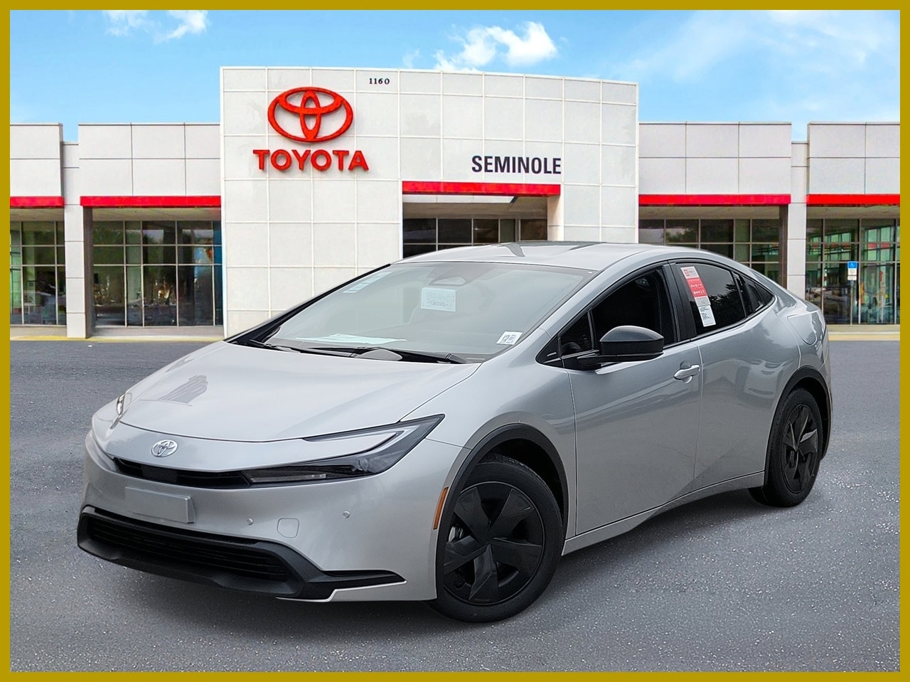 2026 Toyota Prius LE's photo