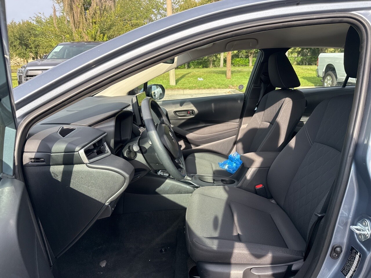 2024 Toyota Corolla LE photo 4