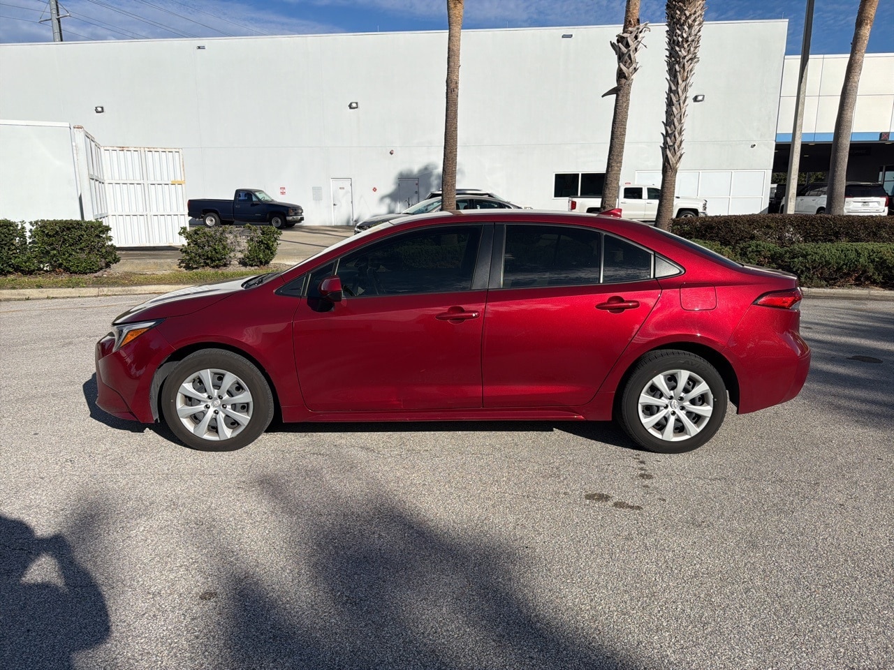 Used 2023 Toyota Corolla LE with VIN JTDBCMFE0PJ004466 for sale in Northfield, Minnesota
