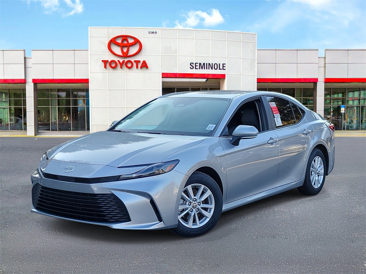 2026 Toyota Camry LE's photo