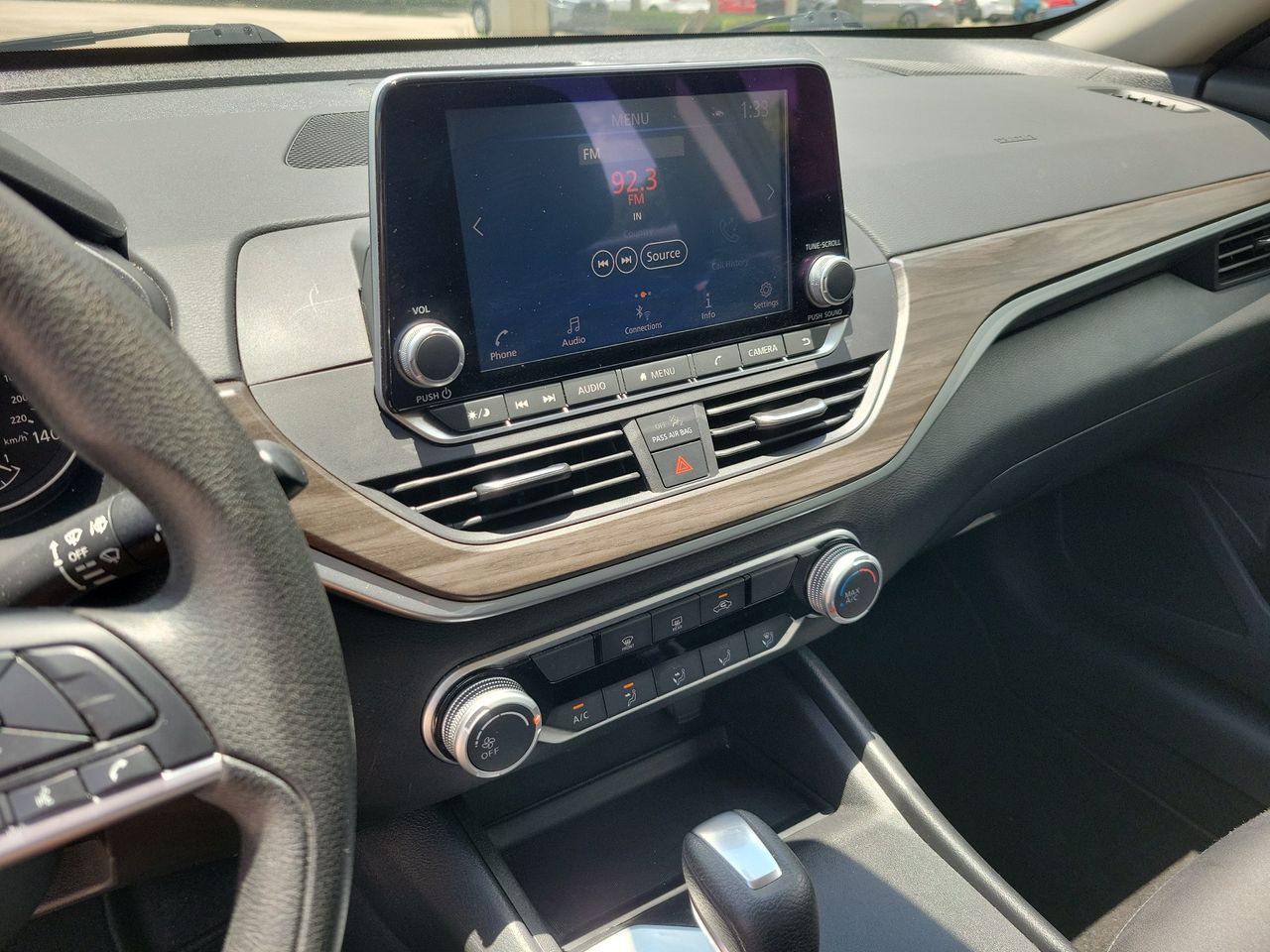 2025 Nissan Altima SV - Photo 22
