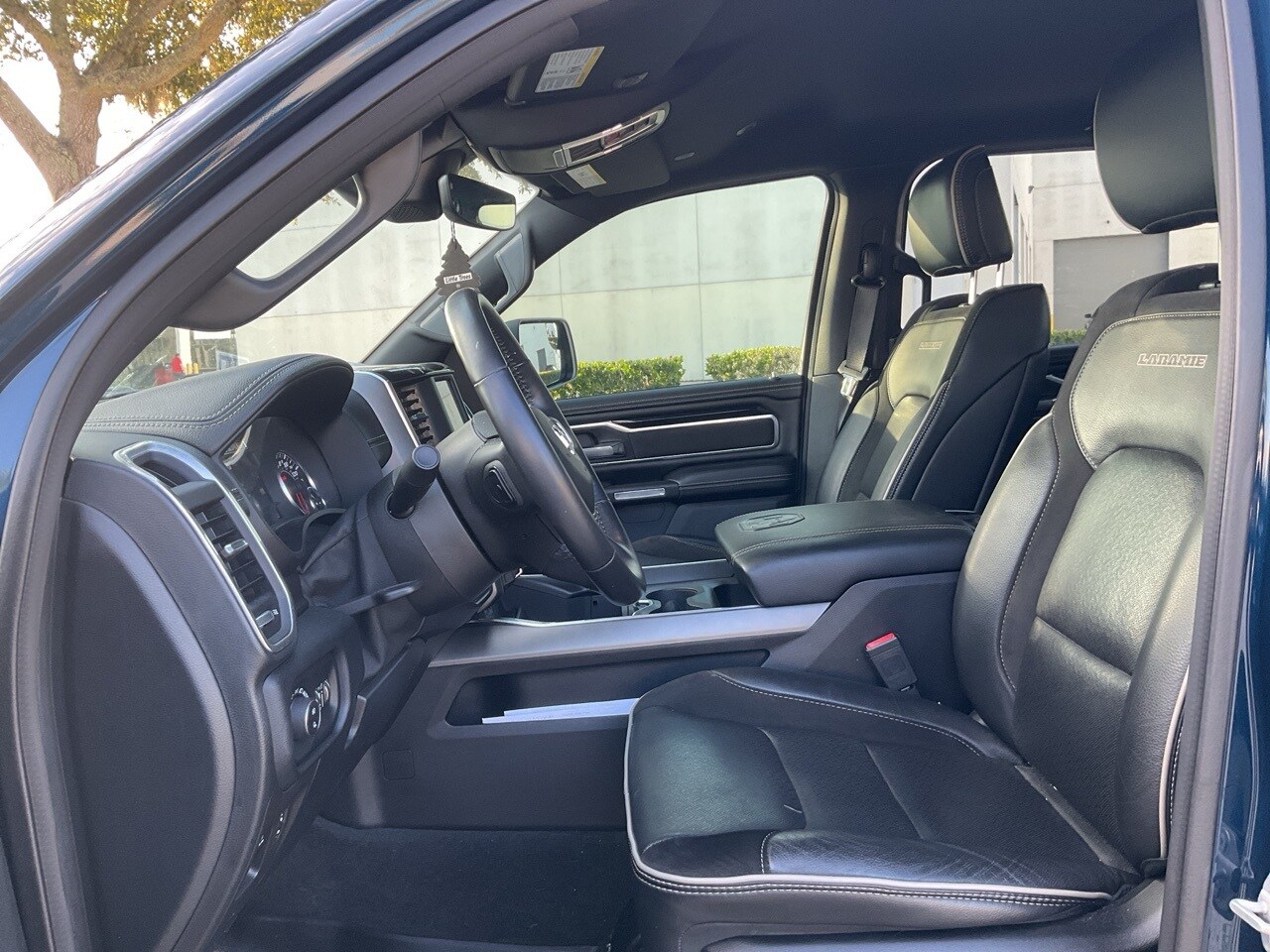 2022 Ram 1500 Laramie photo 4