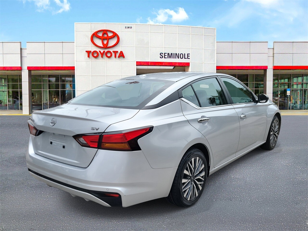 2024 Nissan Altima 2.5 SV photo 3