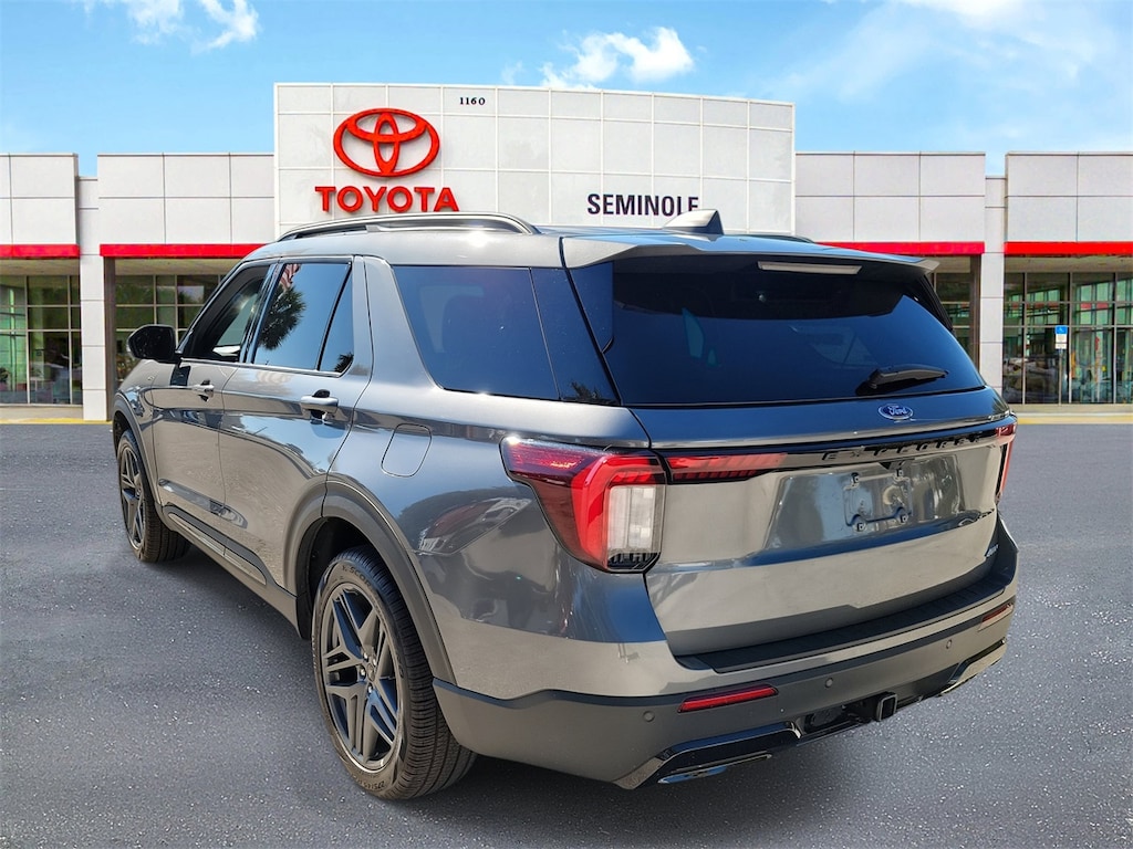 Used 2025 Ford Explorer ST-Line SUV