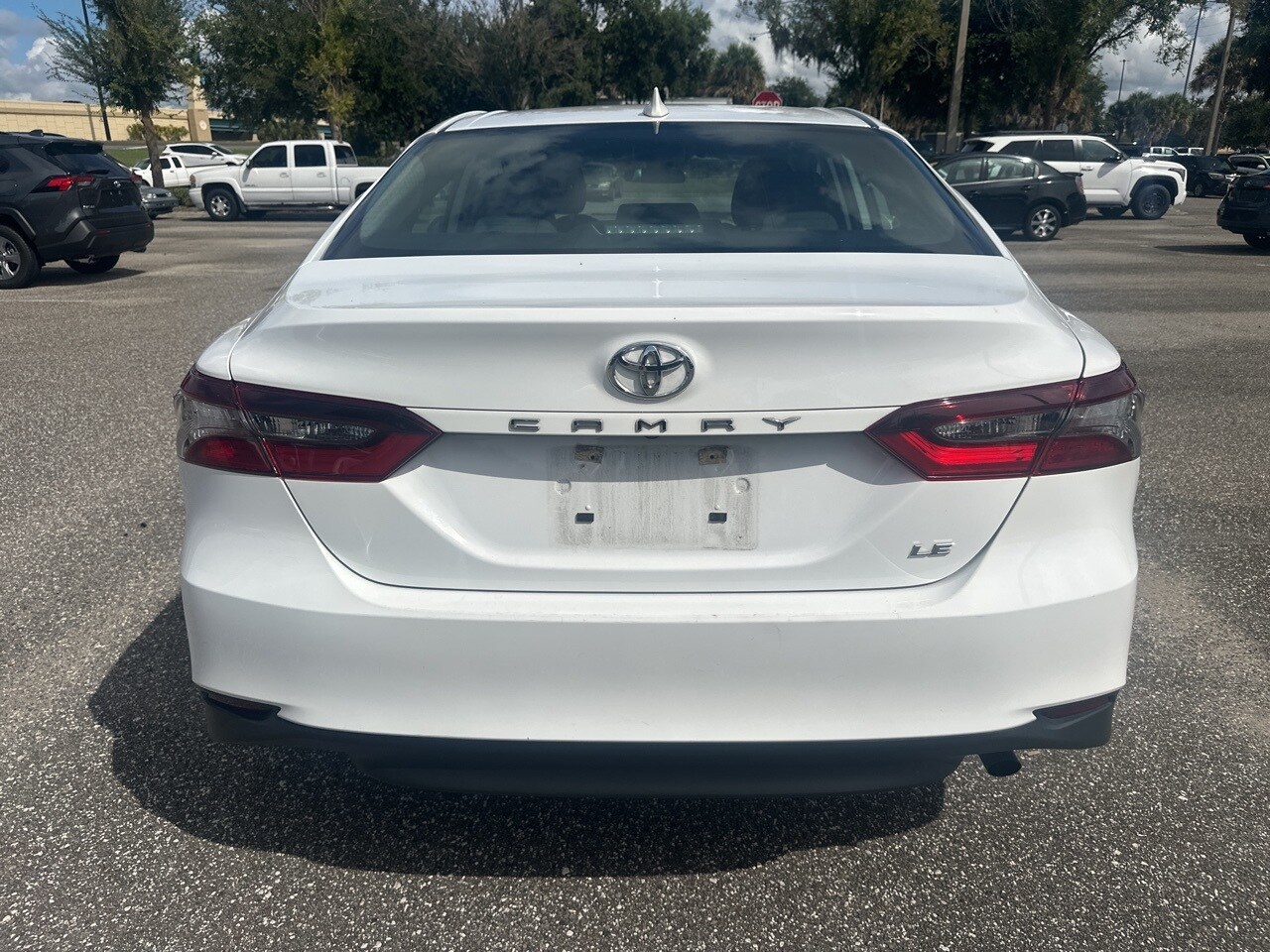 2023 Toyota Camry LE photo 4