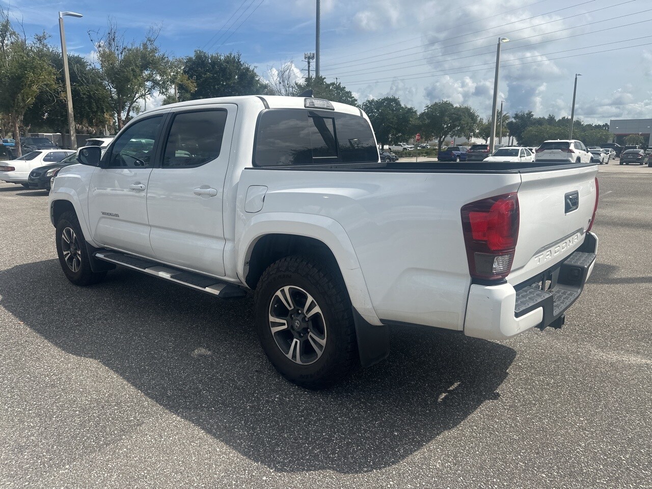 2019 Toyota Tacoma TRD Sport photo 2