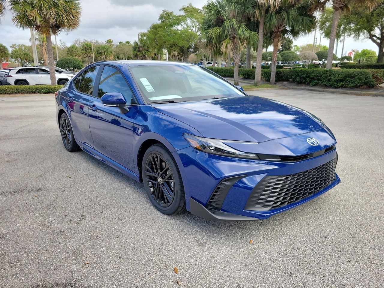 View vehicle photo 2