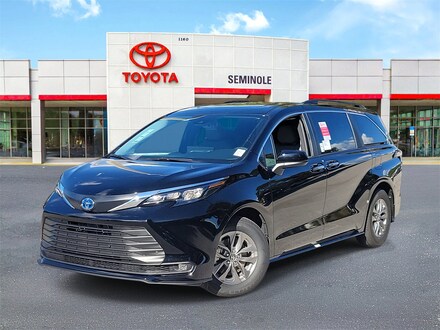 2025 Toyota Sienna XLE 8 Passenger Van Passenger Van