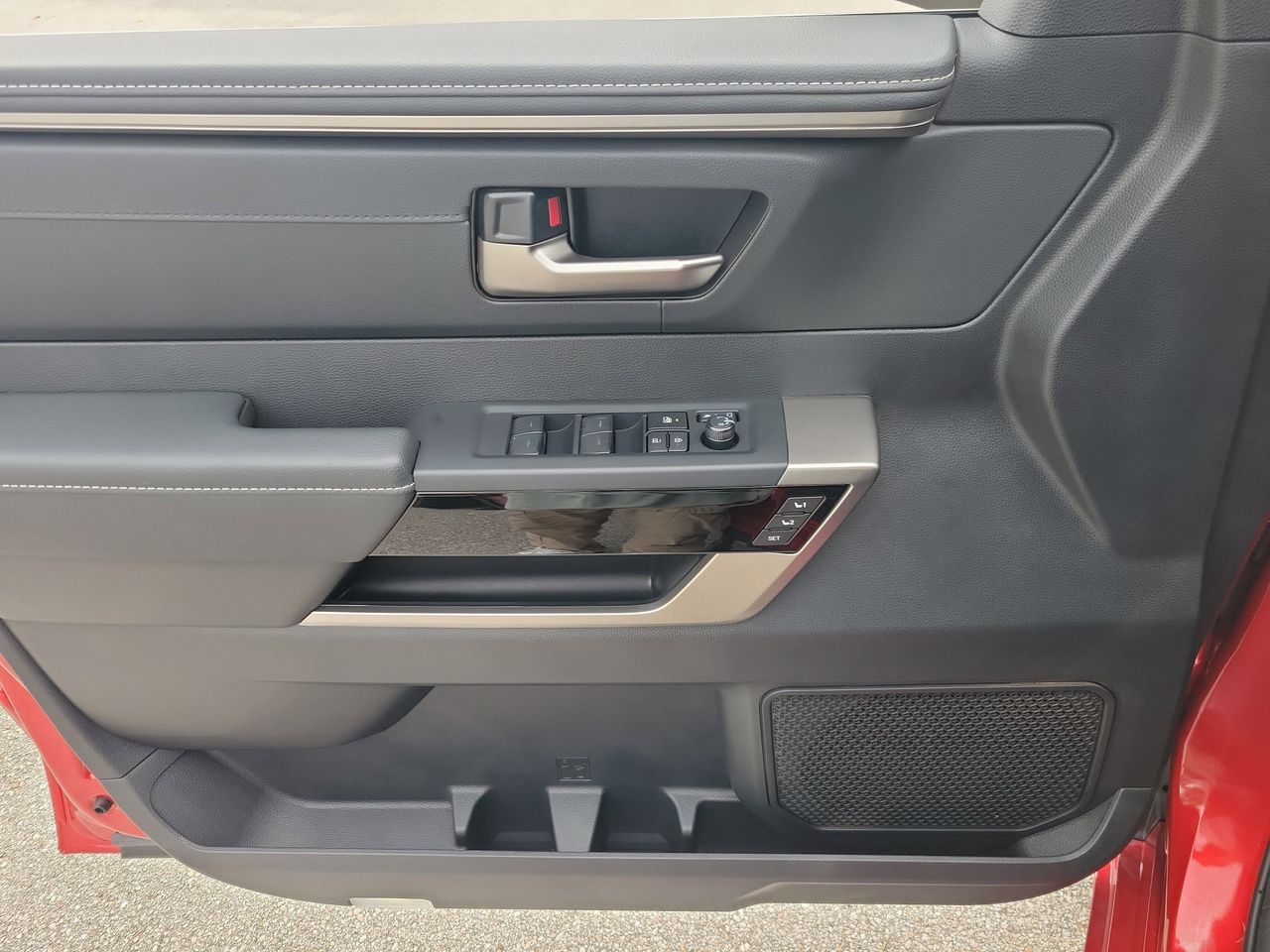 2026 Toyota Tundra Limited - Photo 14