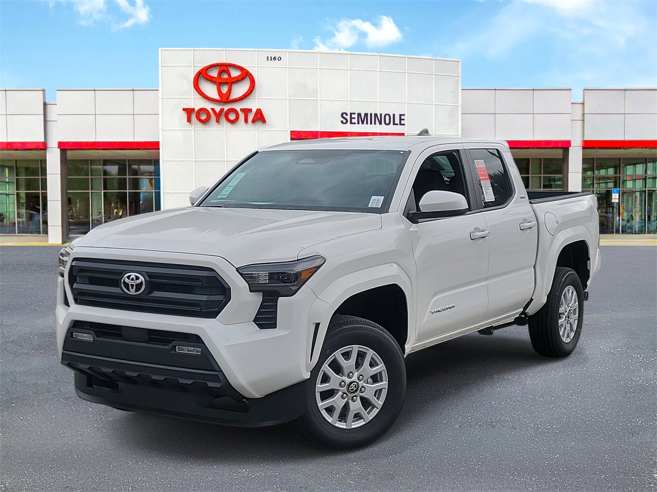 2025 Toyota Tacoma SR5's photo