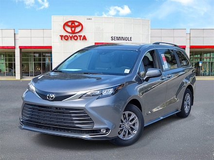 2026 Toyota Sienna XLE 8 Passenger Van Passenger Van