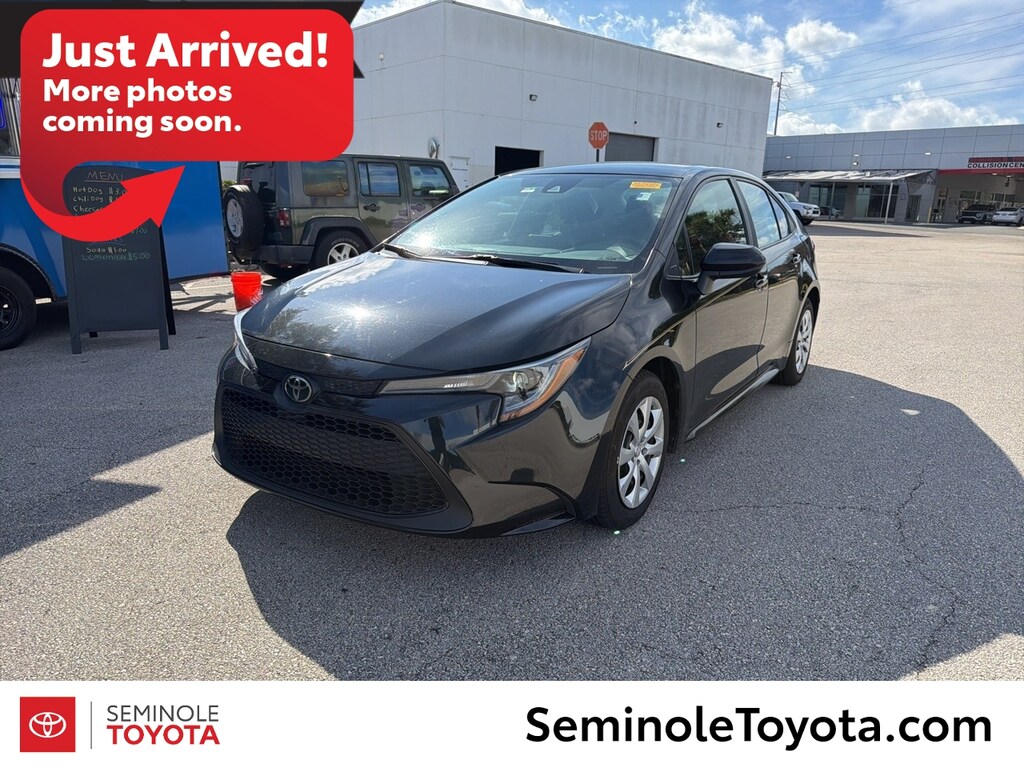 Used 2022 Toyota Corolla LE Sedan