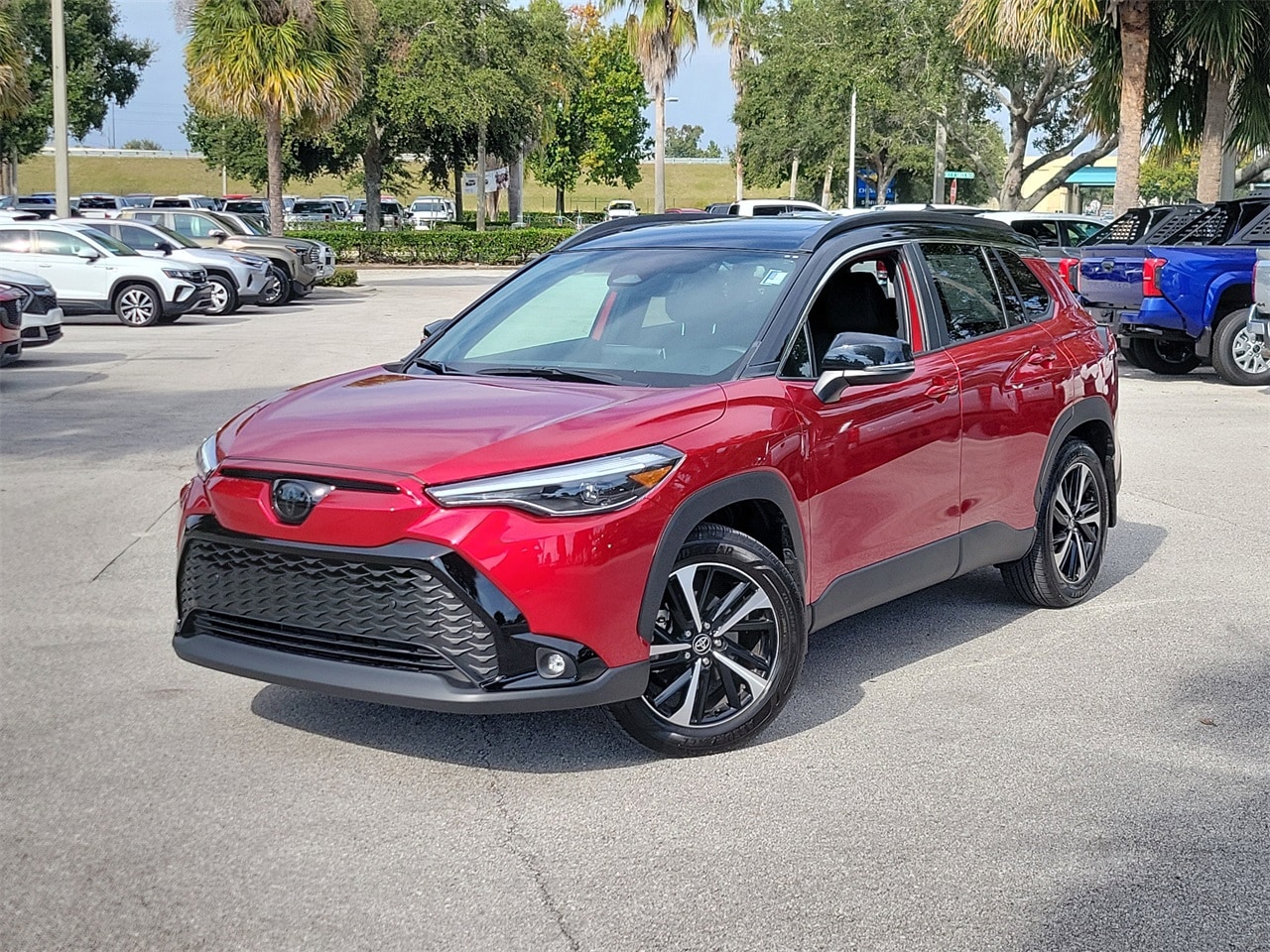 2025 Toyota Corolla Cross XSE's photo