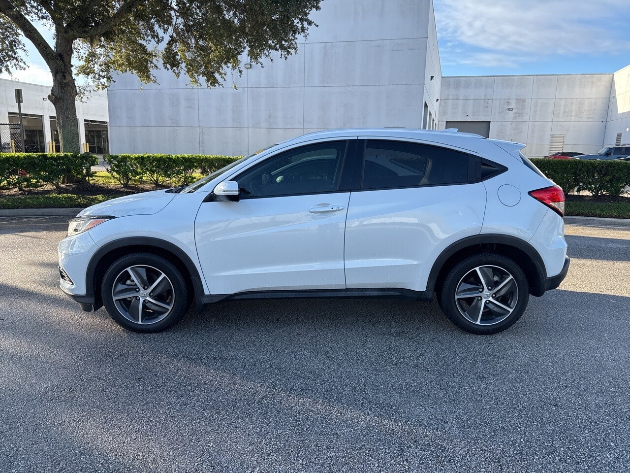 2022 Honda HR-V EX photo 2