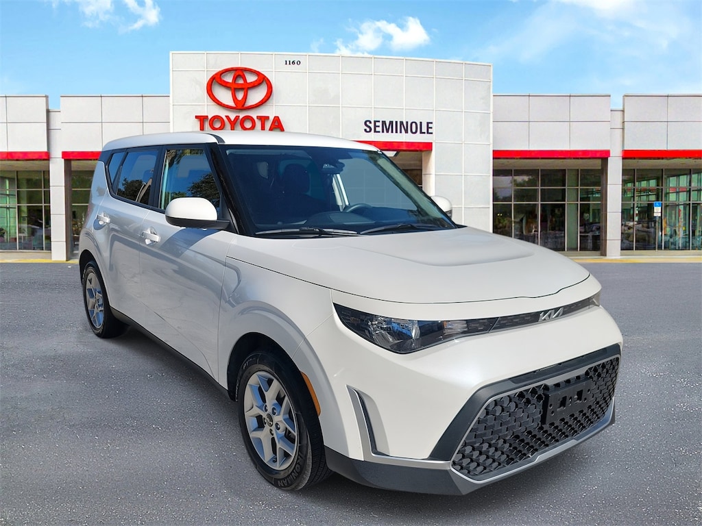 Used 2025 Kia Soul LX Hatchback