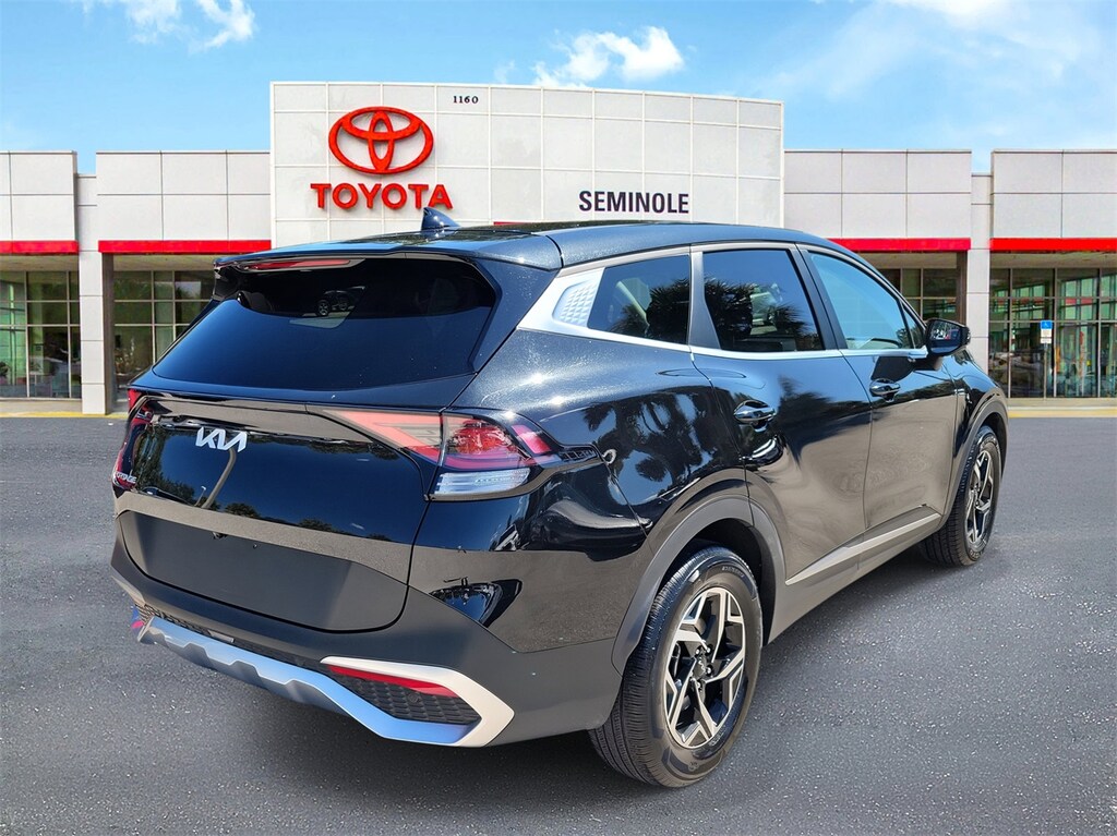 Used 2024 Kia Sportage LX SUV