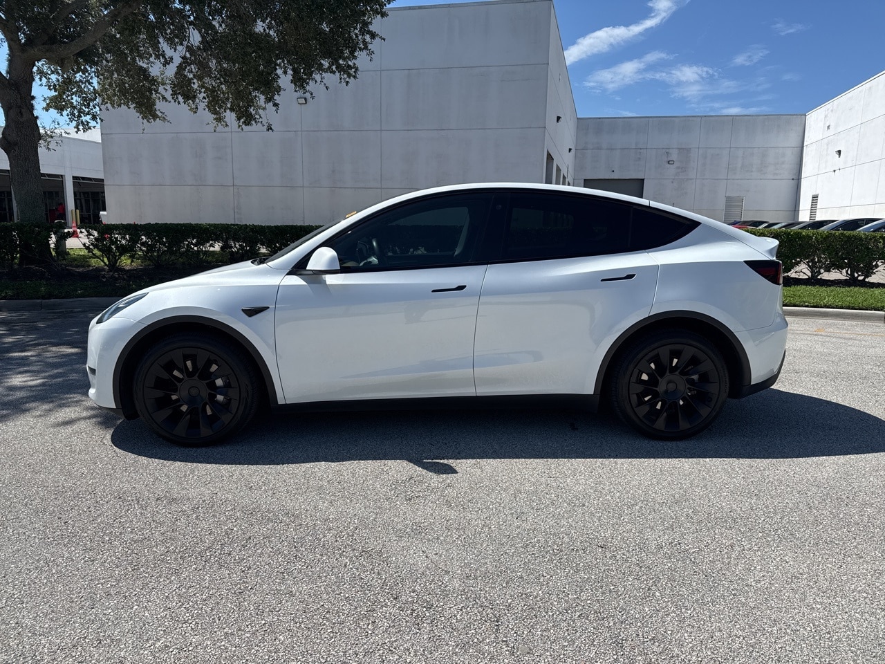 Used 2023 Tesla Model Y Long Range with VIN 7SAYGDEE5PA052195 for sale in Sanford, FL